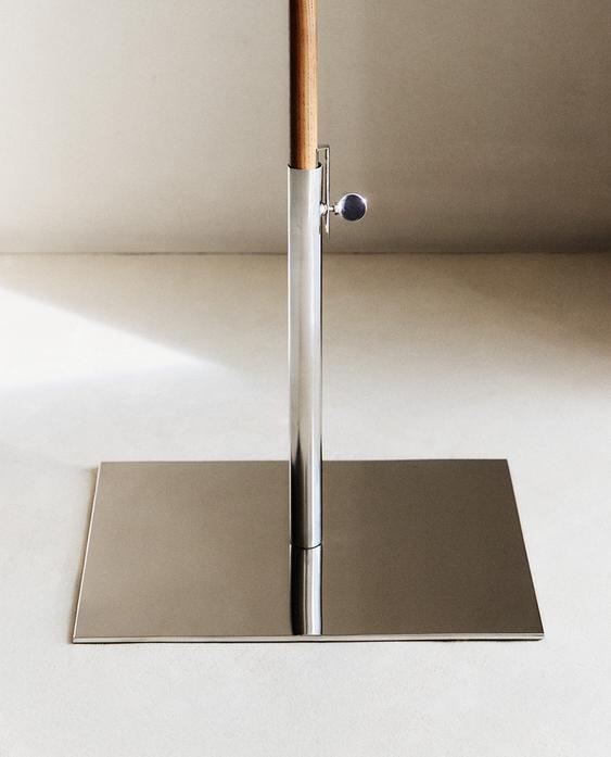 METAL UMBRELLA STAND