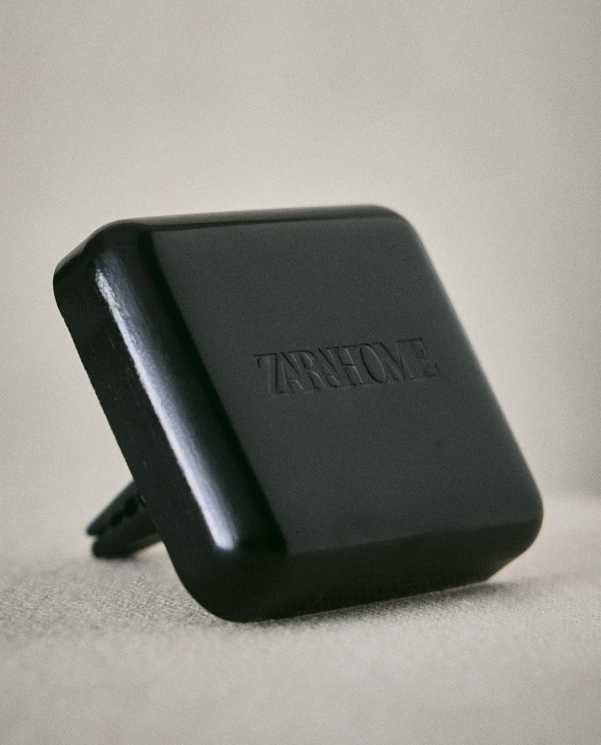 BASILICUM CAR AIR FRESHENER BASILICUM CAR AIR FRESHENER