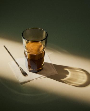GLAS MET RELIËF