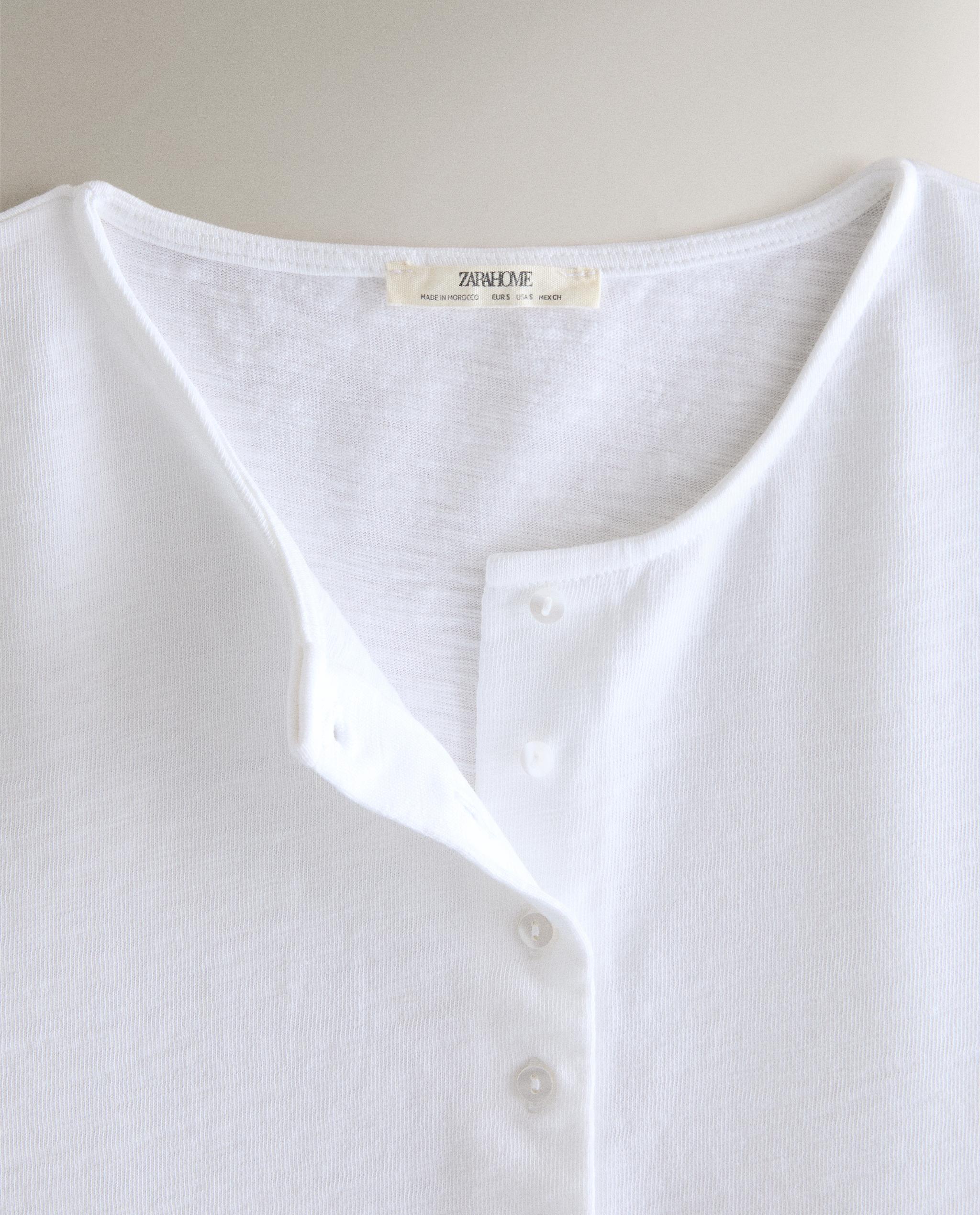 COTTON T-SHIRT WITH BUTTONS product thumbnail 2