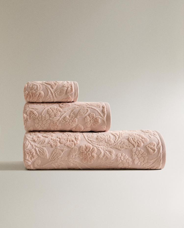 FLORAL JACQUARD BATH TOWEL