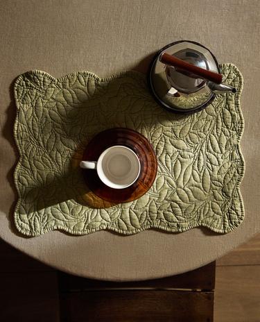 LEAF PLACEMAT