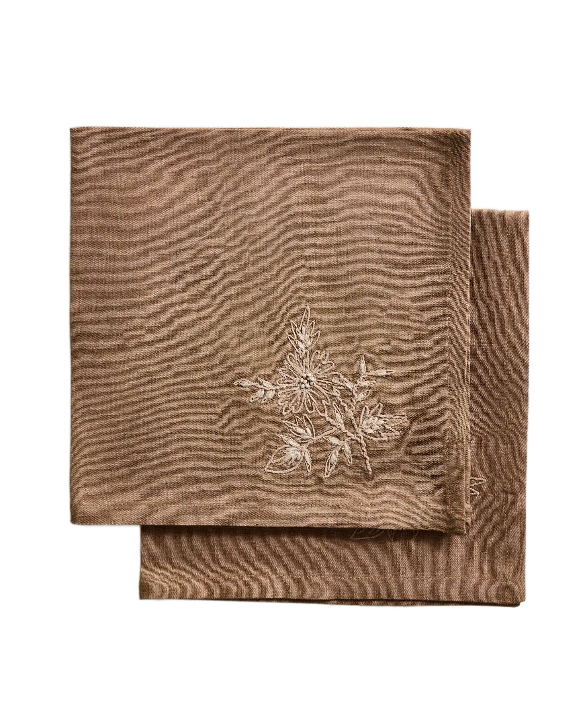 SET OF EMBROIDERED FLOWER NAPKINS (SET OF 2) | Zara Home