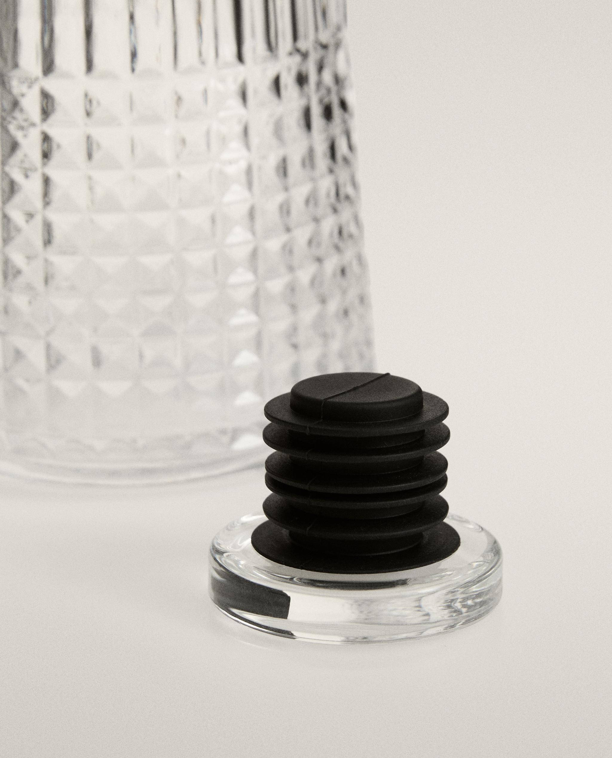 GLASS BOTTLE WITH RELIEF DESIGN product thumbnail 4