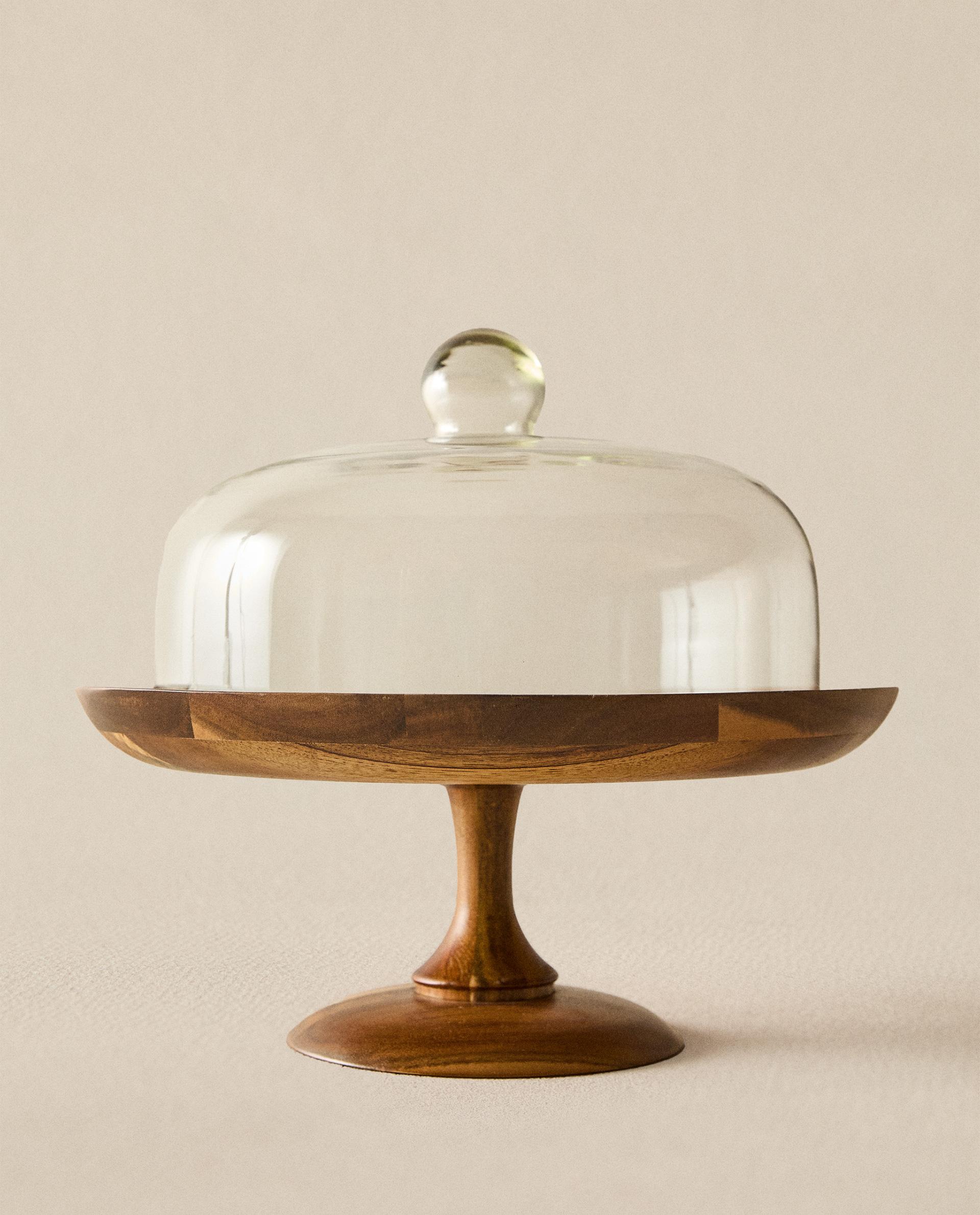 WOODEN CAKE DISH