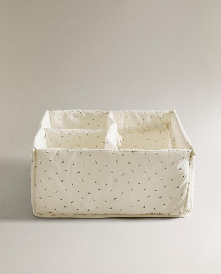 BLOMMIG KLÄDORGANISATÖR FÖR BEBIS BLOMMIG KLÄDORGANISATÖR FÖR BEBIS