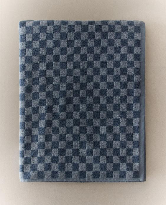 CHEQUERED BATH TOWEL
