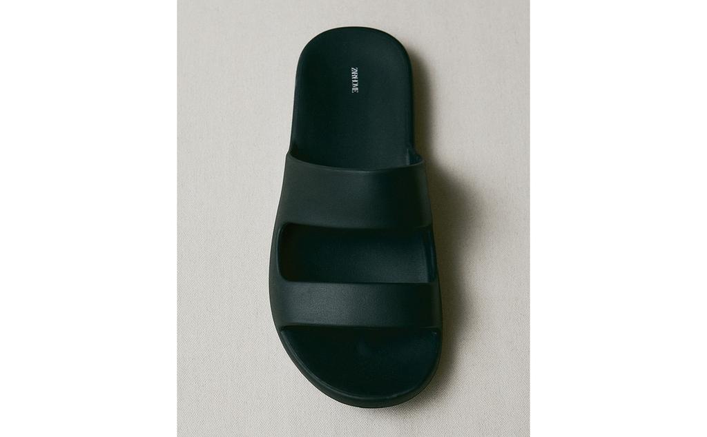 RUBBERISED FLAT SANDALS