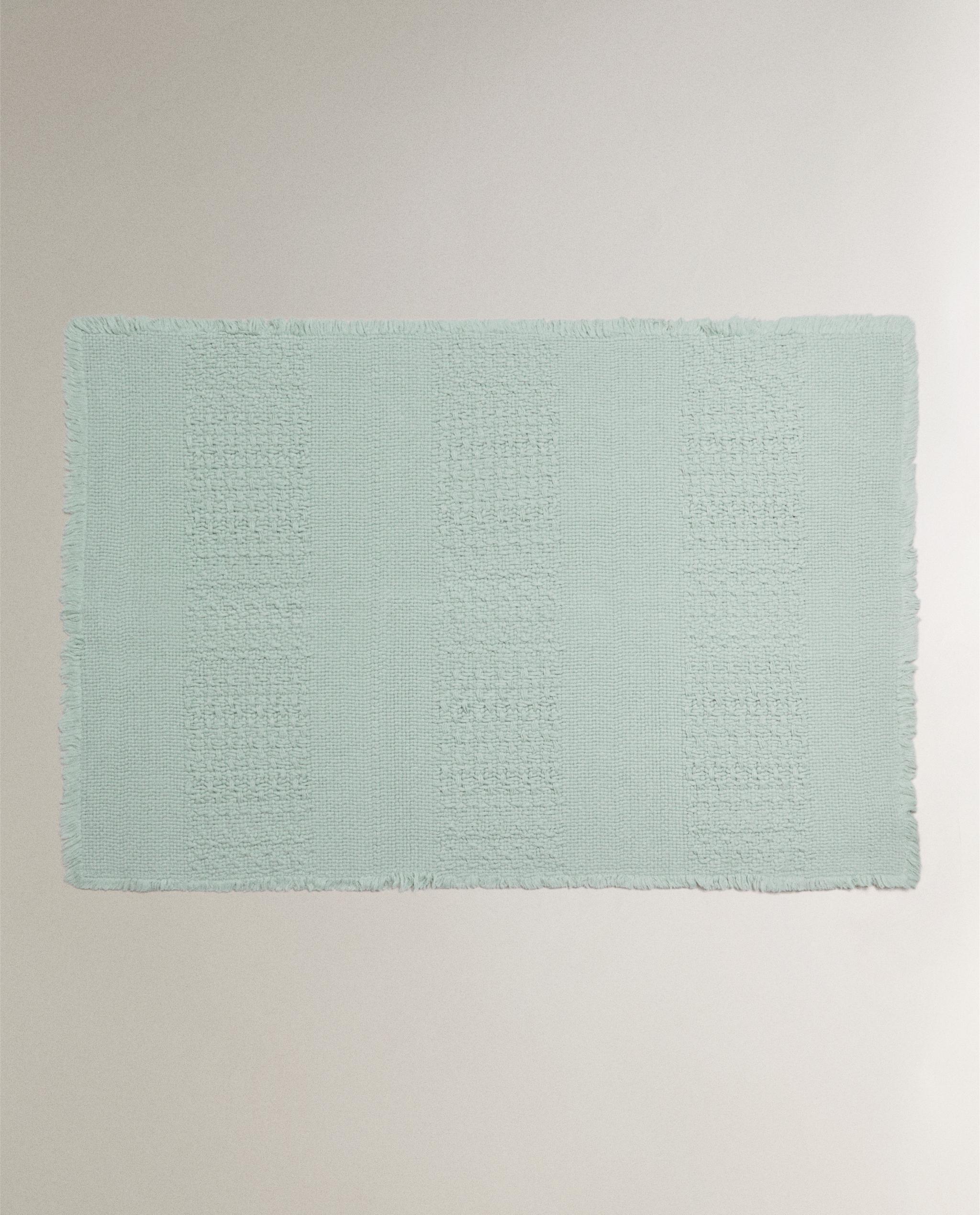 BATH MAT WITH FRAYED EDGES product thumbnail 4