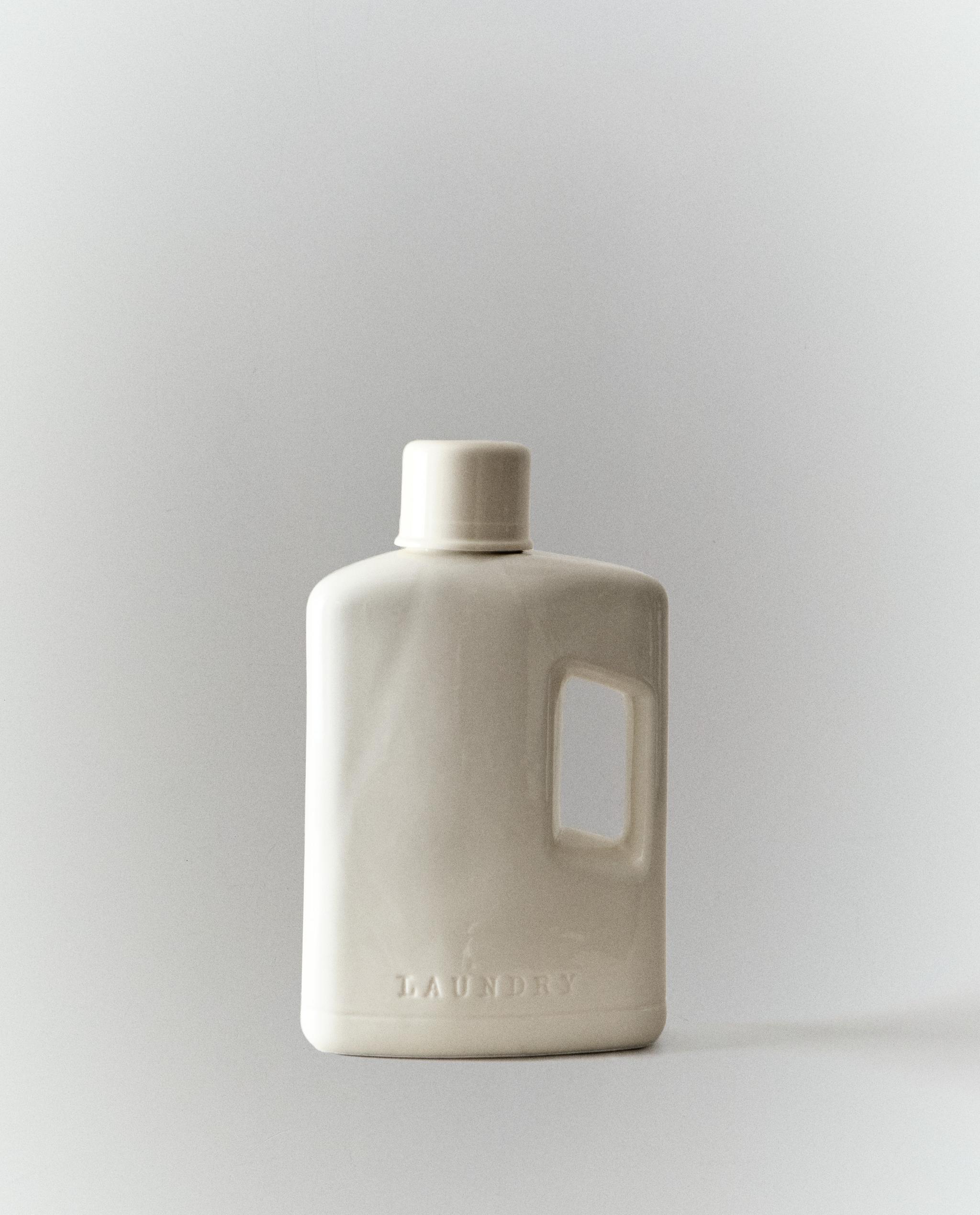 LAUNDRY DETERGENT JAR