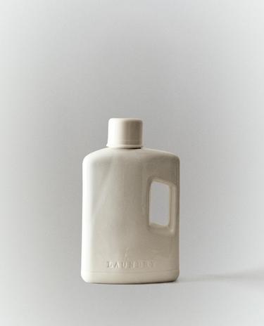 LAUNDRY DETERGENT JAR