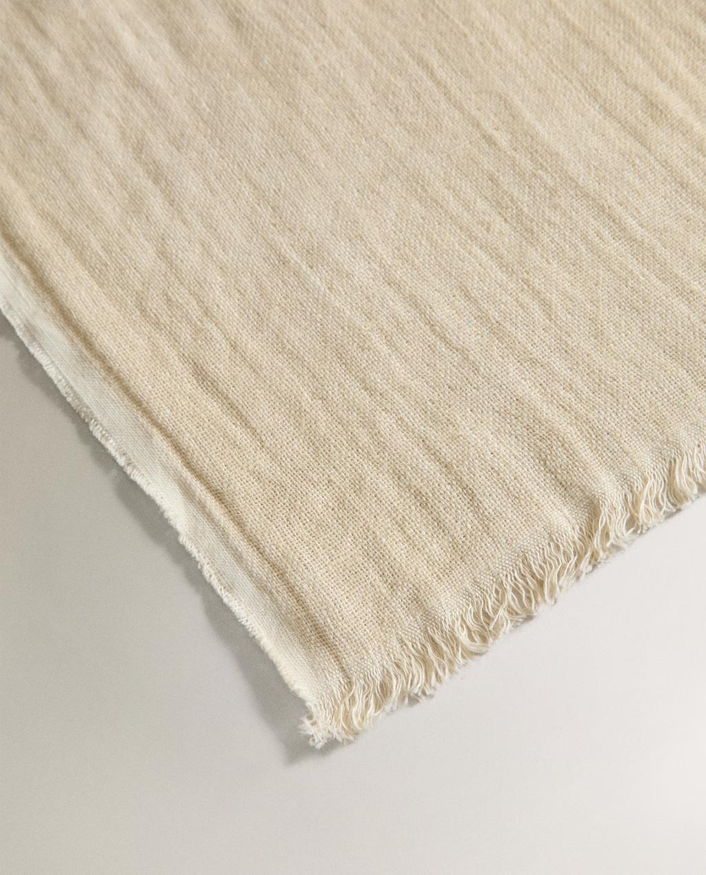 LINEN THROW