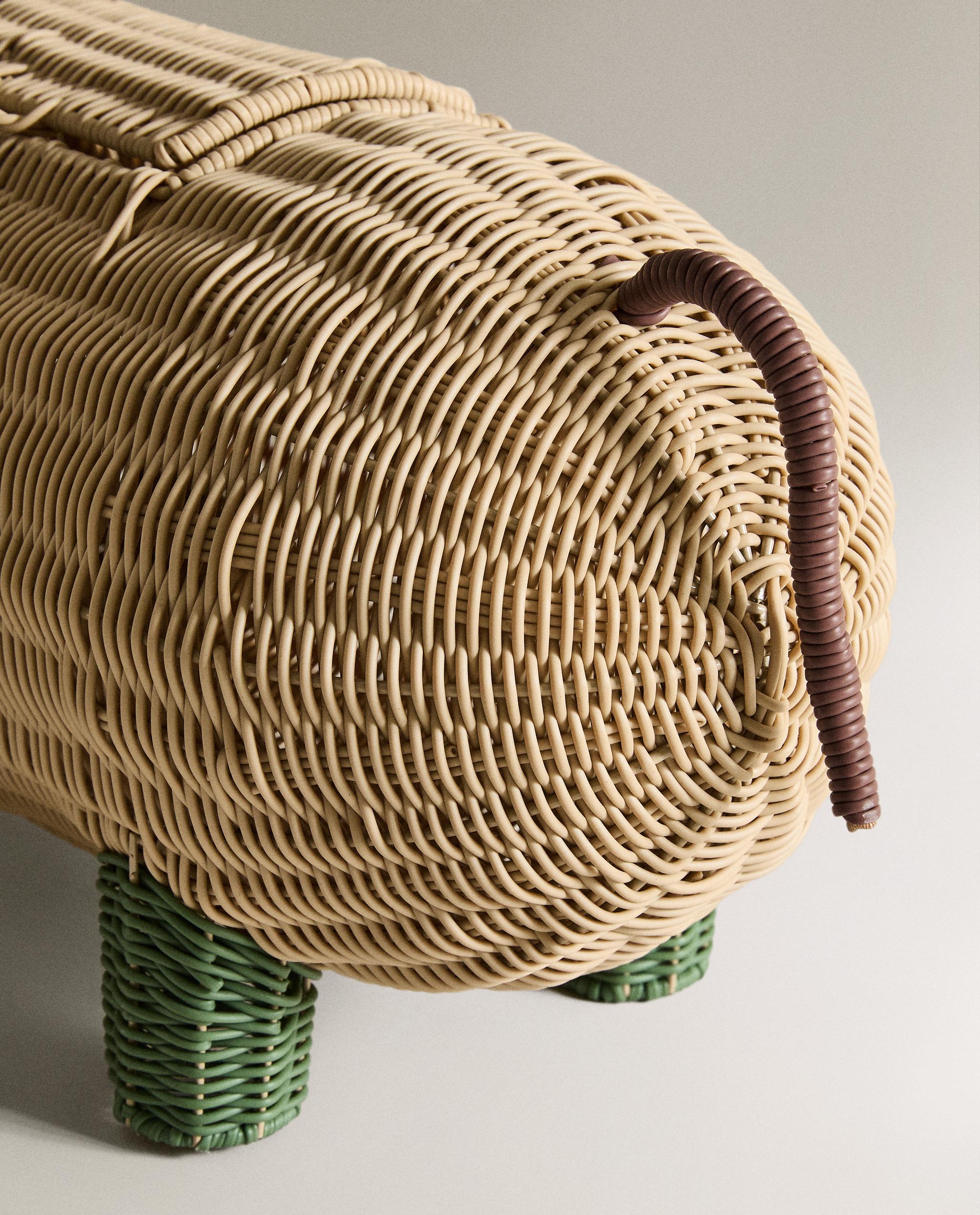 新品Vitaras Gedvilas /Wicker Bascketリトアニア製 CHILDREN'S DOG BASKET | Zara Home United States of America