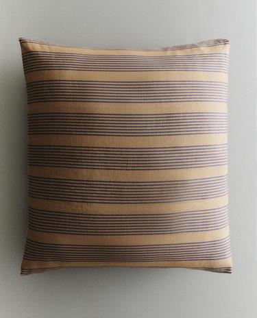 JASTUČE ZA STOLICU NA PRUGE