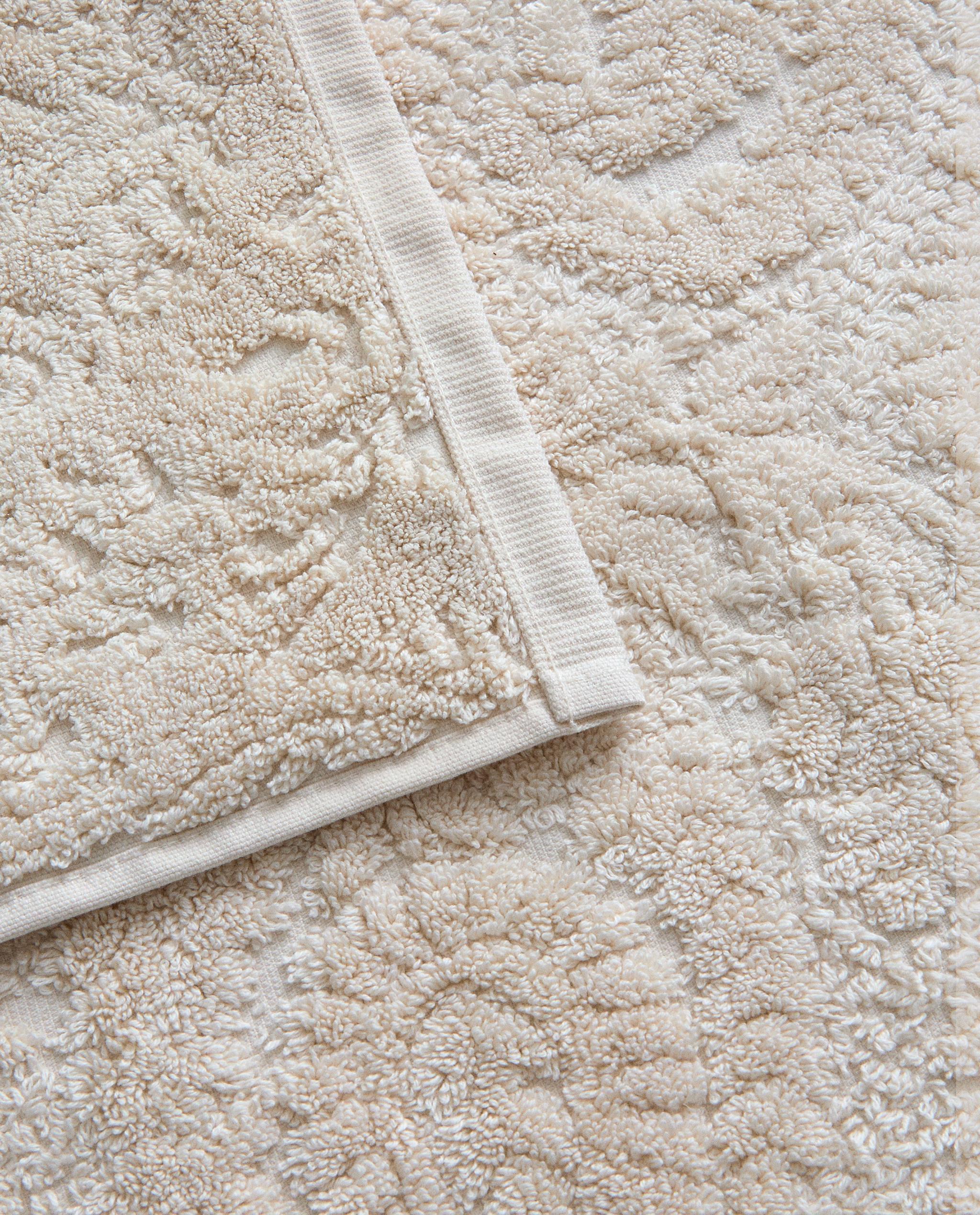 PAISLEY JACQUARD BATH MAT product thumbnail 17