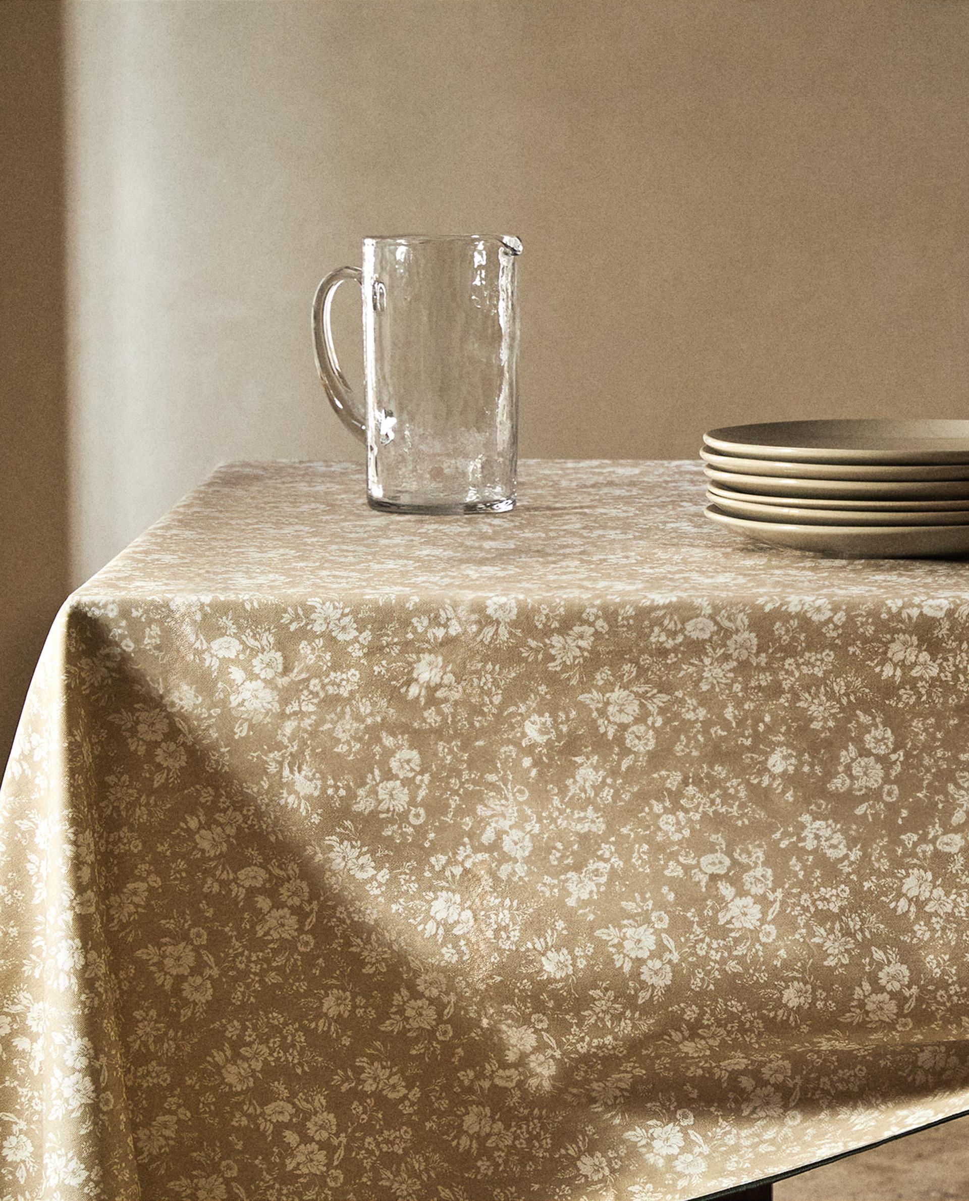 RESIN FLORAL PRINT TABLECLOTH