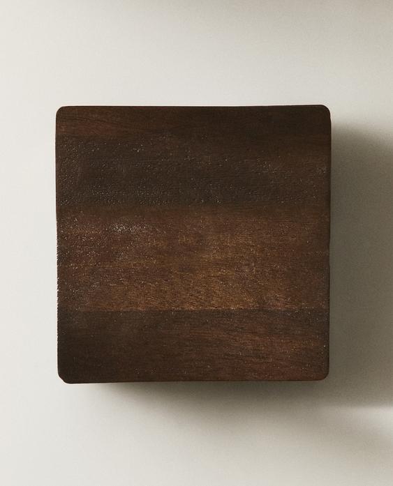 MEDIUM WOODEN BOX WITH LID