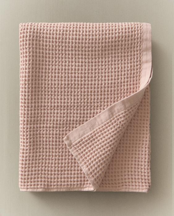 WAFFLE-KNIT COTTON BATH TOWEL WAFFLE-KNIT COTTON BATH TOWEL