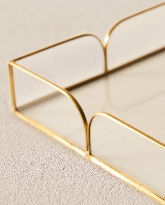 STIKLINIS SERVETĖLIŲ LAIKIKLIS SU METALINIU APVADU