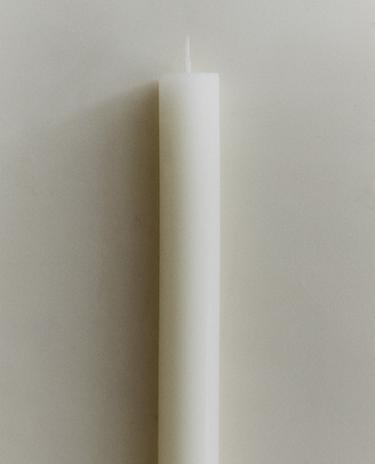 PACK OF LONG DECORATIVE CYLINDRICAL CANDLES (PACK OF 4)