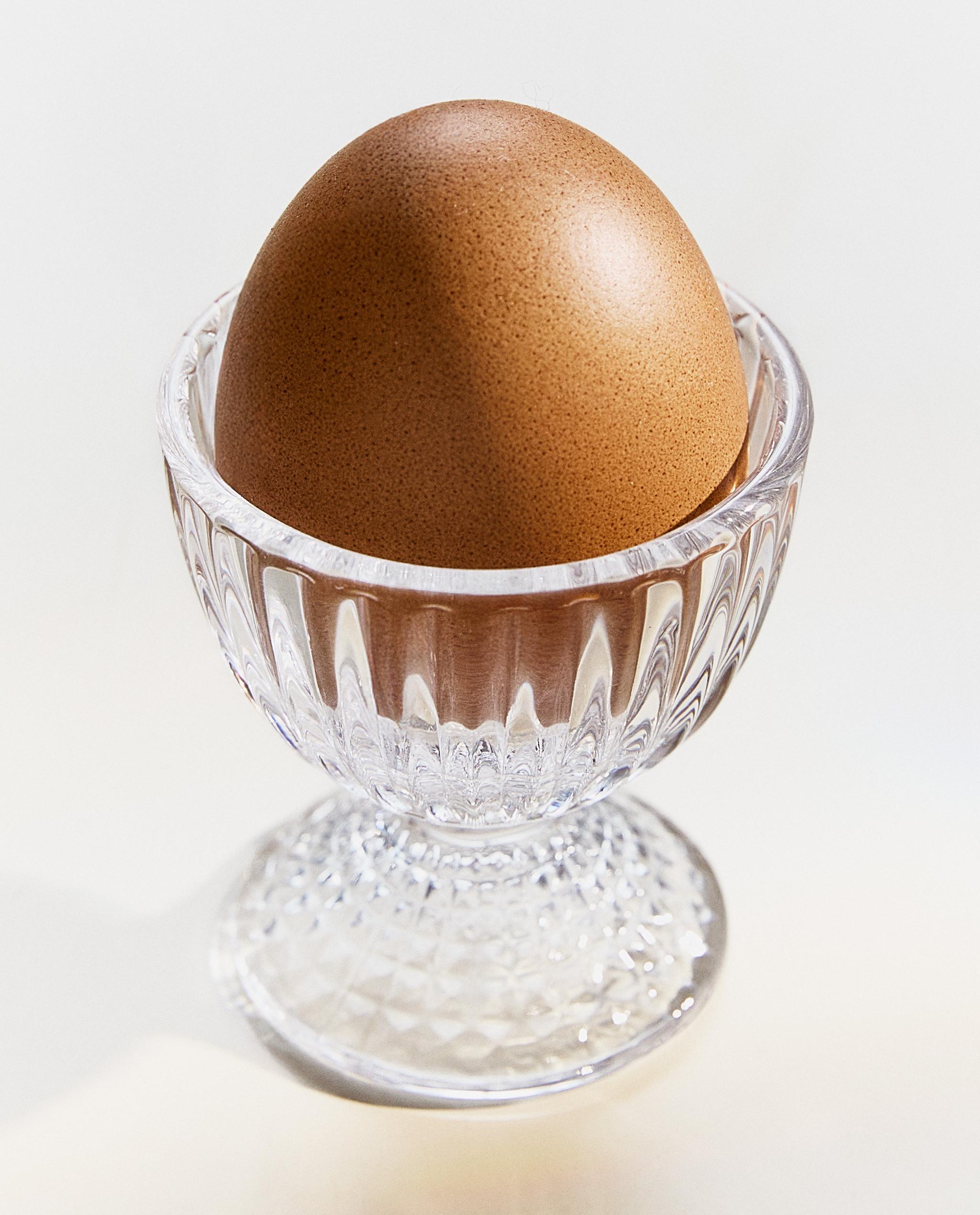 GLASS EGG CUP WITH RAISED GEOMETRIC DESIGN product thumbnail 2