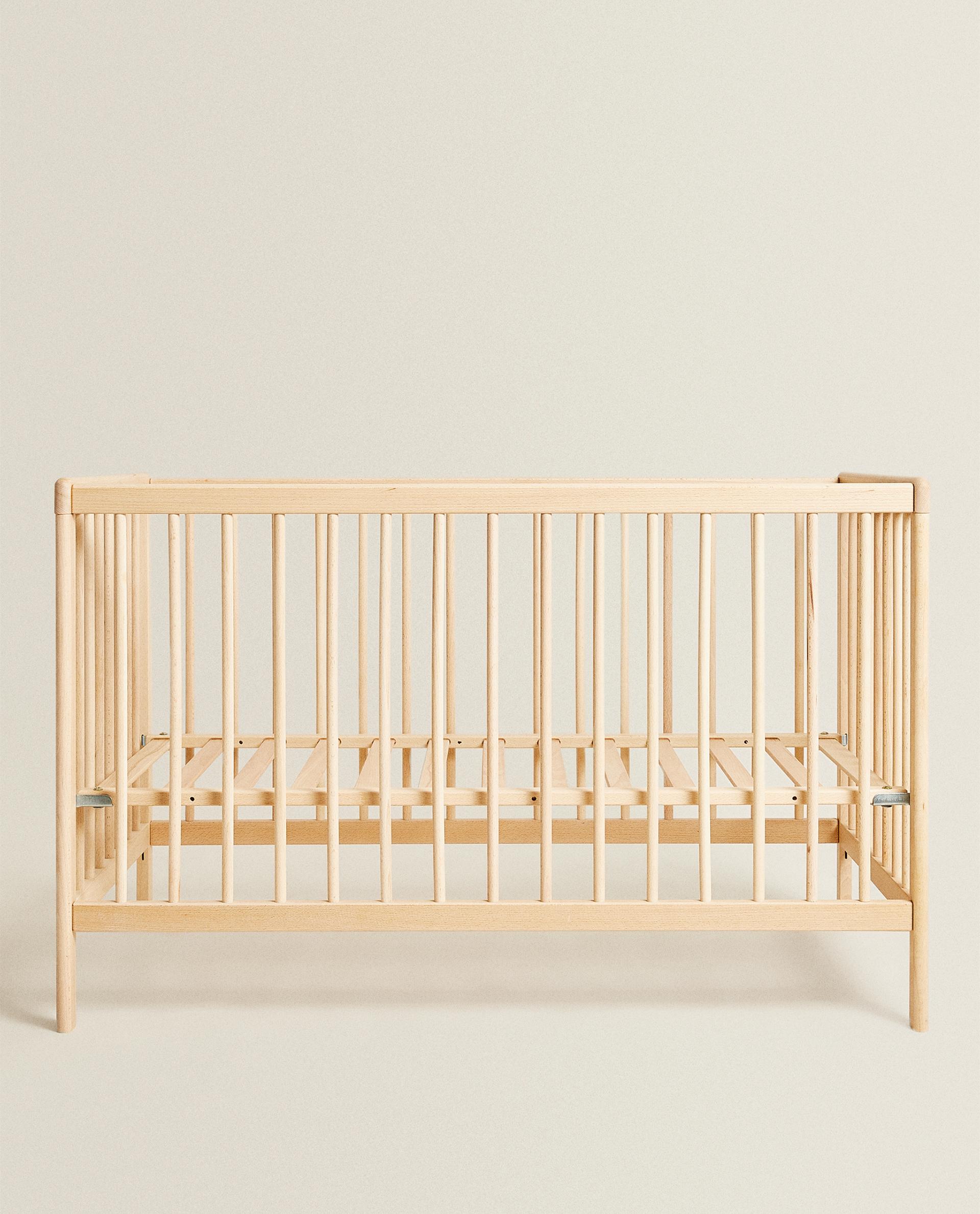 LIT BÉBÉ CLASSIQUE EN BOIS — Zara Home