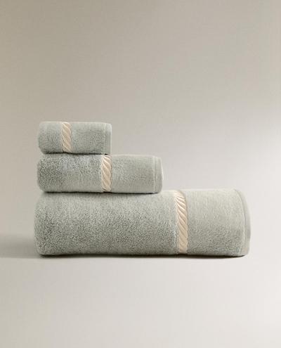 EMBROIDERED CORD BATH TOWEL
