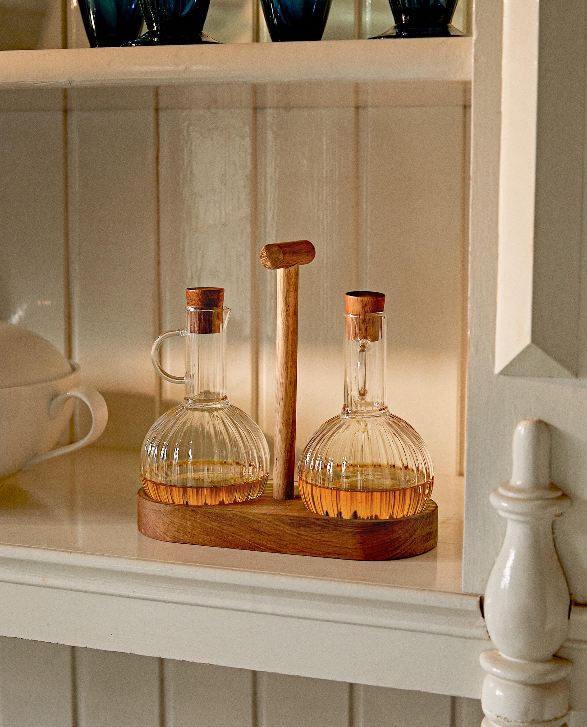 BOROSILICATE AND WOOD CRUET SET product thumbnail 9