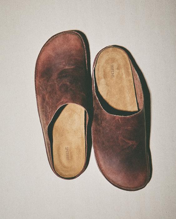 MINIMALIST LEATHER CLOGS