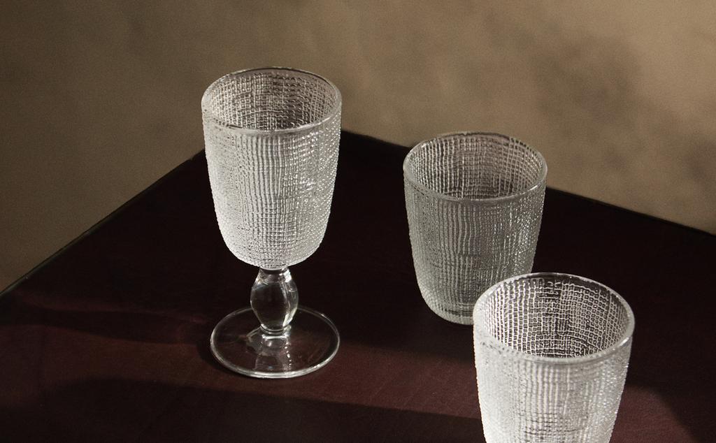 RAISED DESIGN GLASSWARE SET