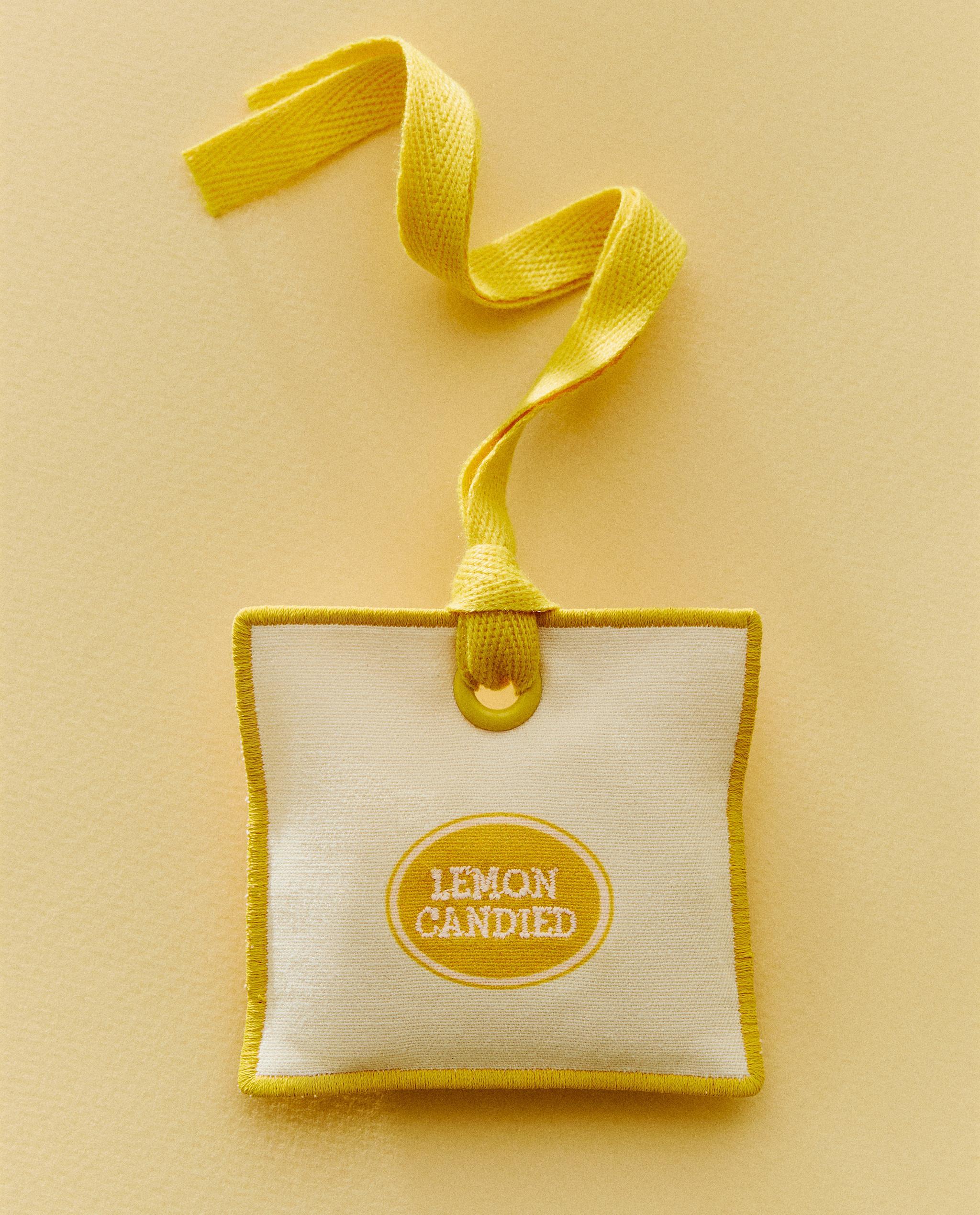 VETIVER MANGO, CANDIED LEMON AND VANILLA & NUT CAR AIR FRESHENERS product thumbnail 12