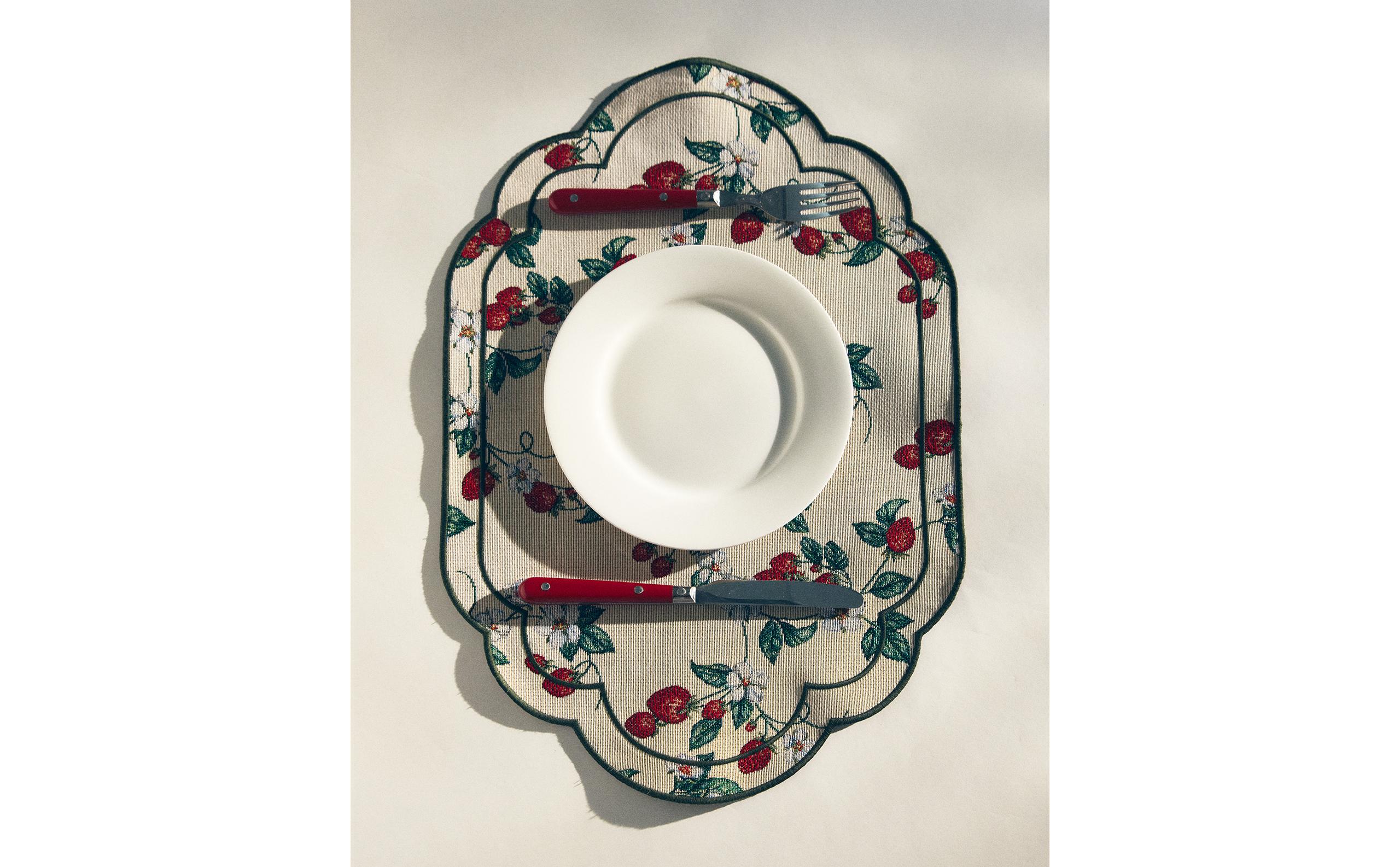STRAWBERRY JACQUARD PLACEMAT product thumbnail 11