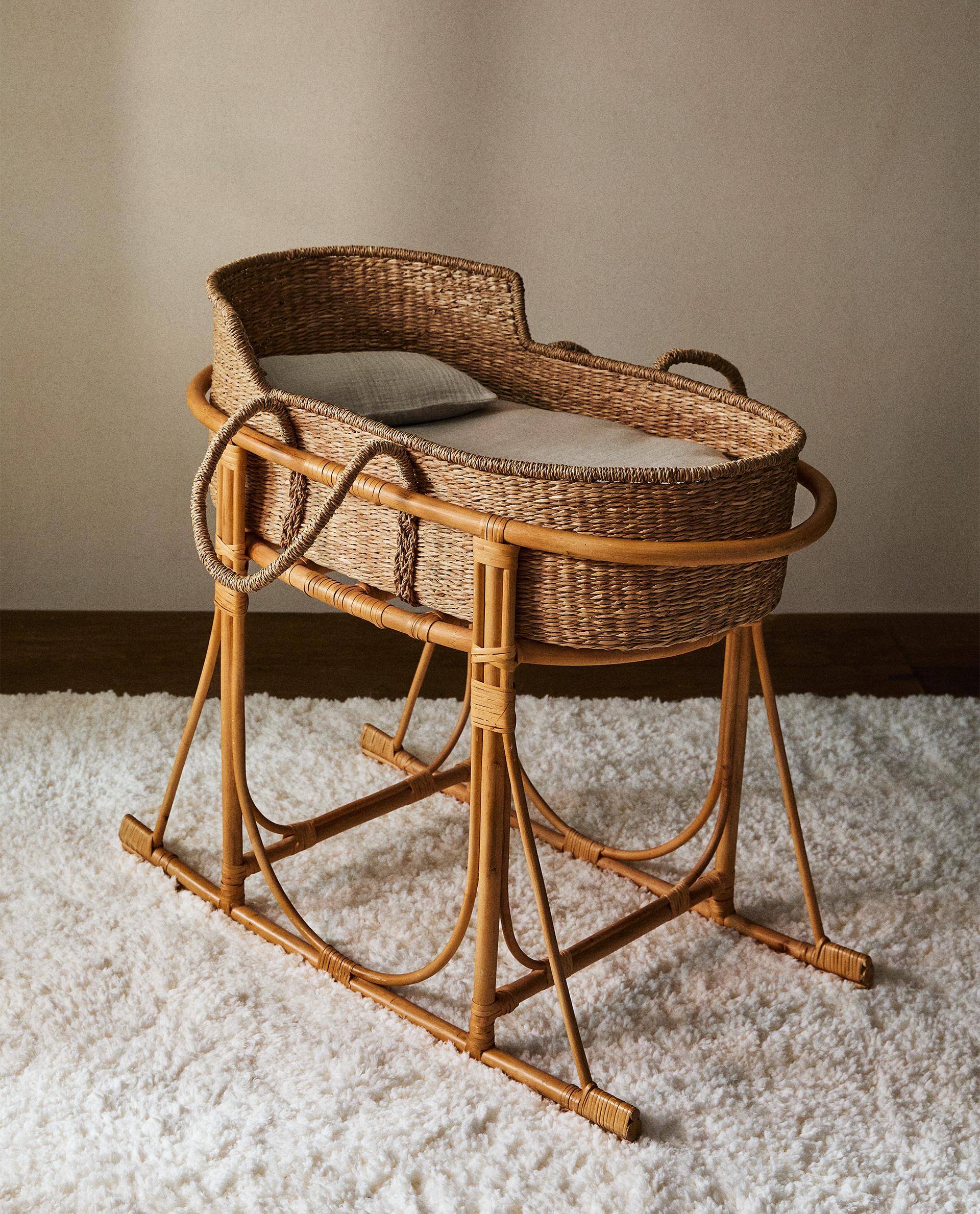 RATTAN MOSES BASKET