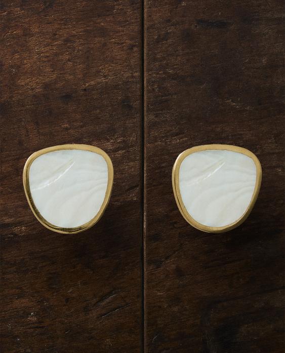 PACK OF IRREGULAR MOTHER-OF-PEARL DOOR KNOBS (PACK OF 2)