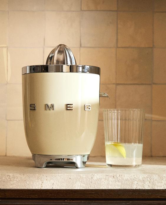 COCINA EXPRIMIDOR SMEG