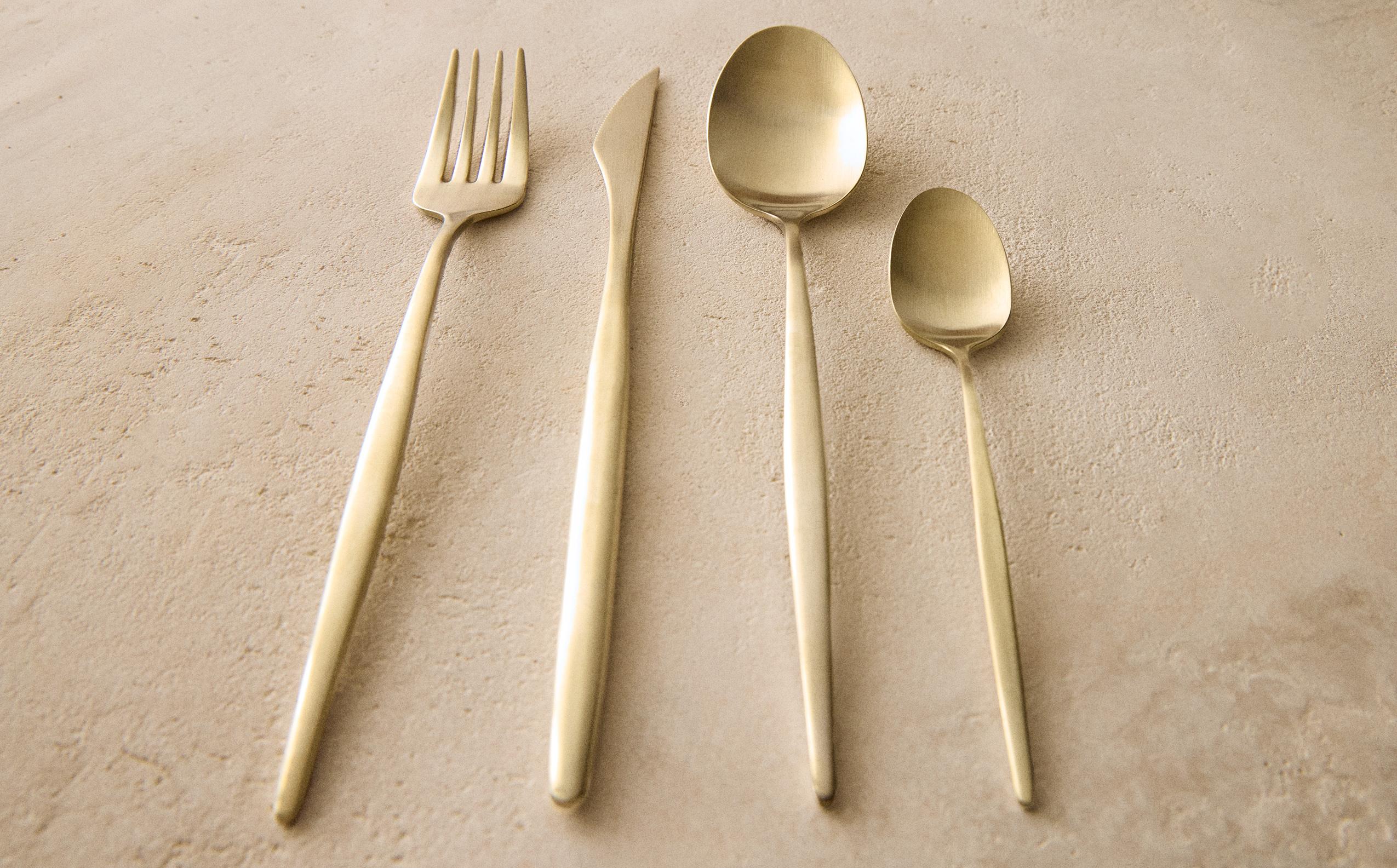 4-PIECE CUTLERY SET WITH THIN HANDLE product thumbnail 5