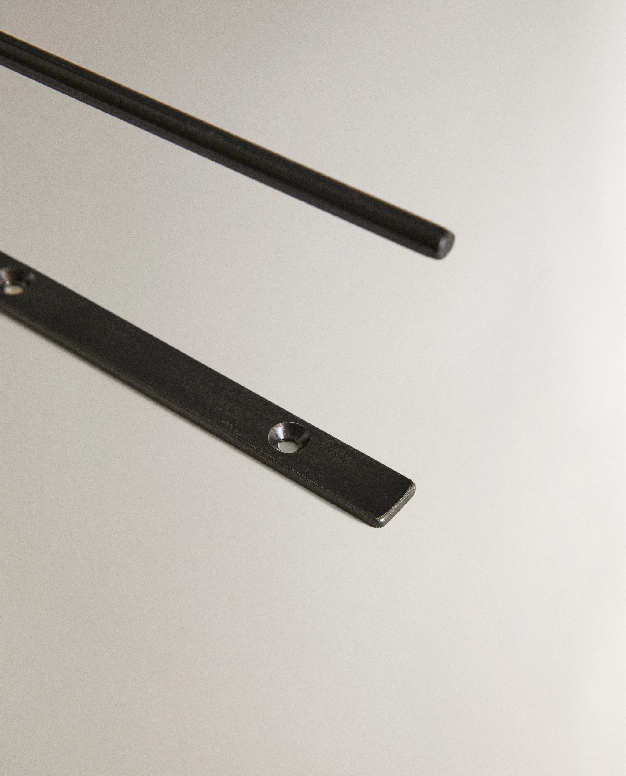 DARK METAL TOILET PAPER HOLDER product thumbnail 9