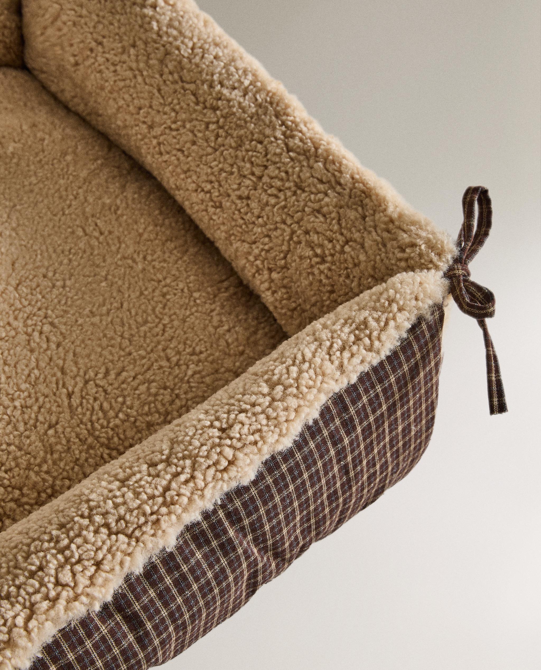 CHECK PET BED | Zara Home United States of America