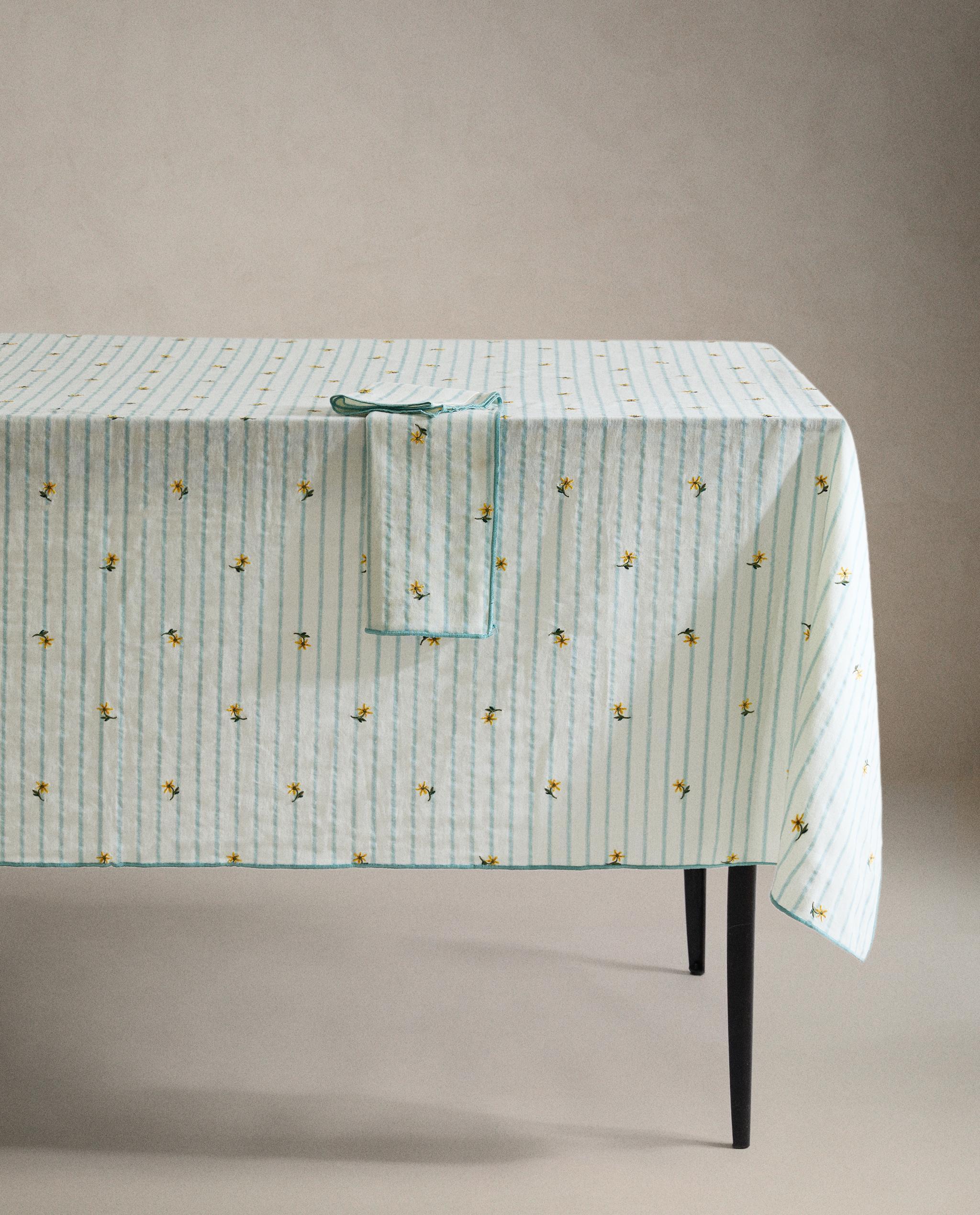 STRIPED TABLECLOTH WITH FLORAL EMBROIDERY product thumbnail 7