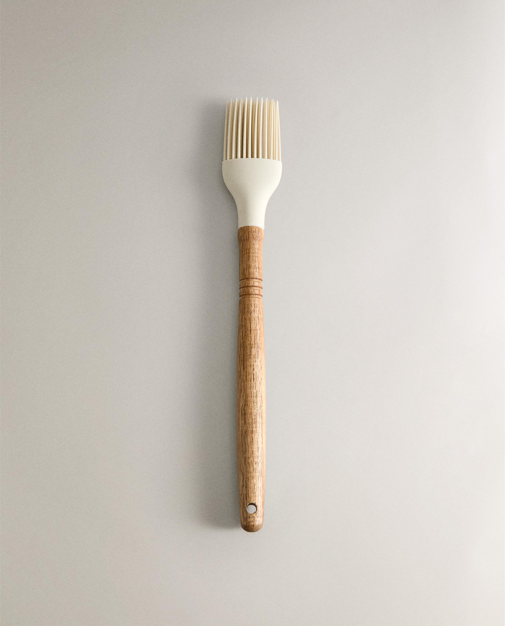 SILICONE AND WOOD BRUSH product thumbnail 4