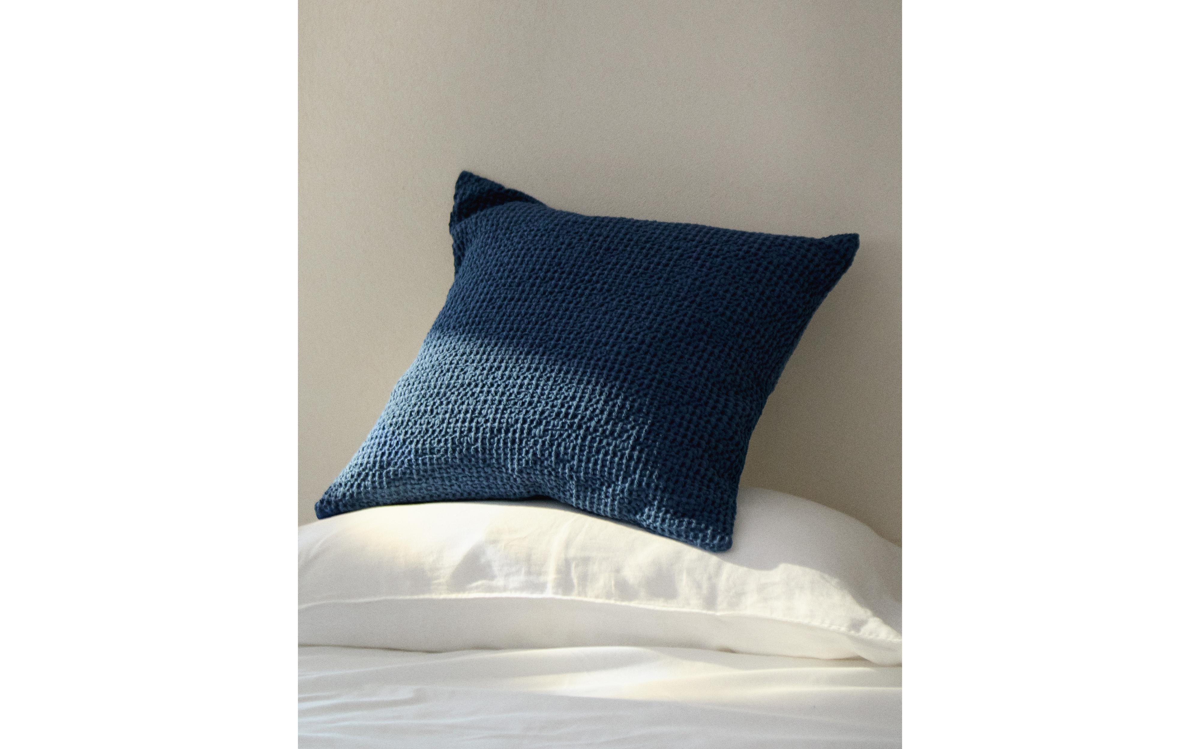 WAFFLE-KNIT CUSHION COVER product thumbnail 16