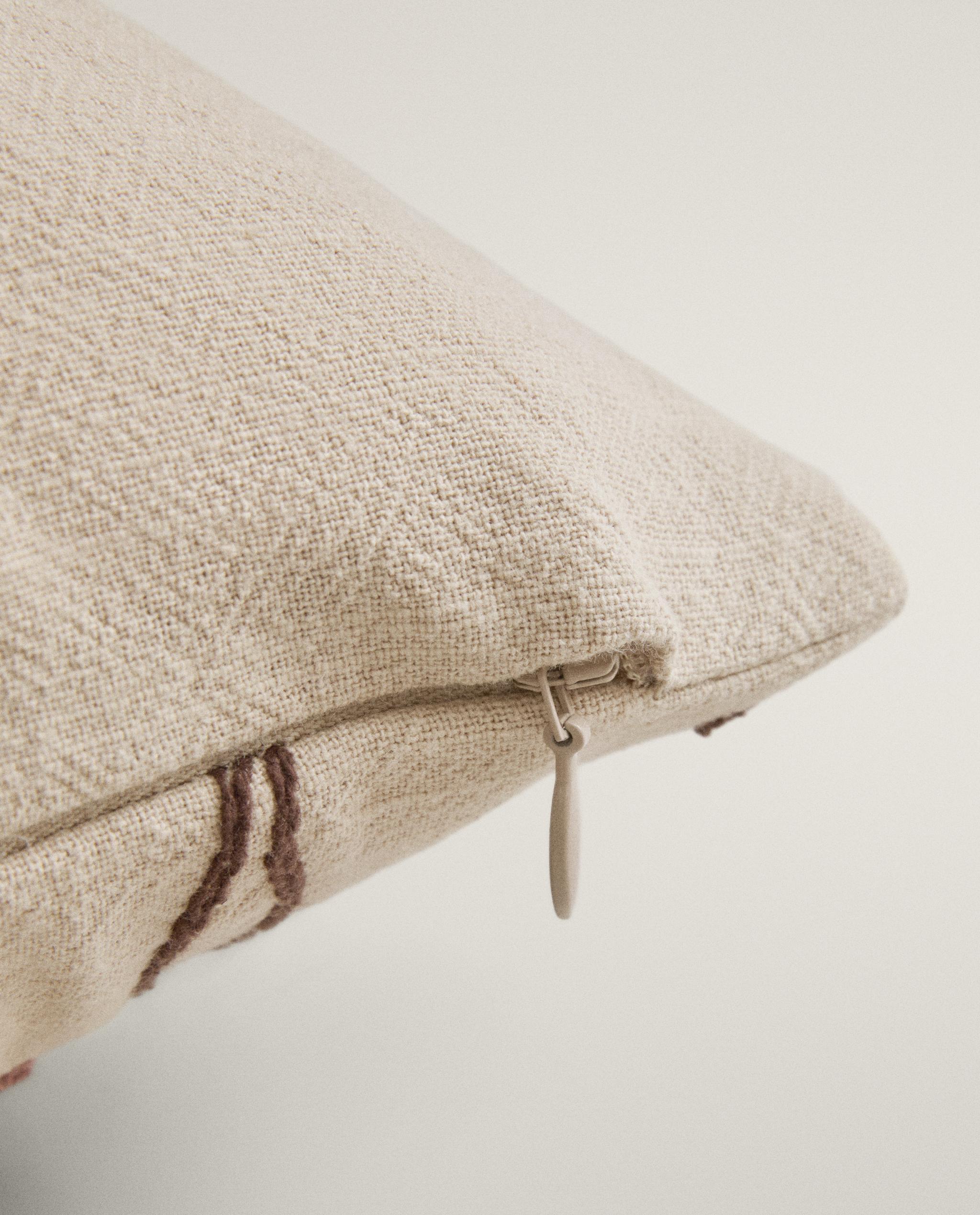 TUFTED CUSHION COVER product thumbnail 5
