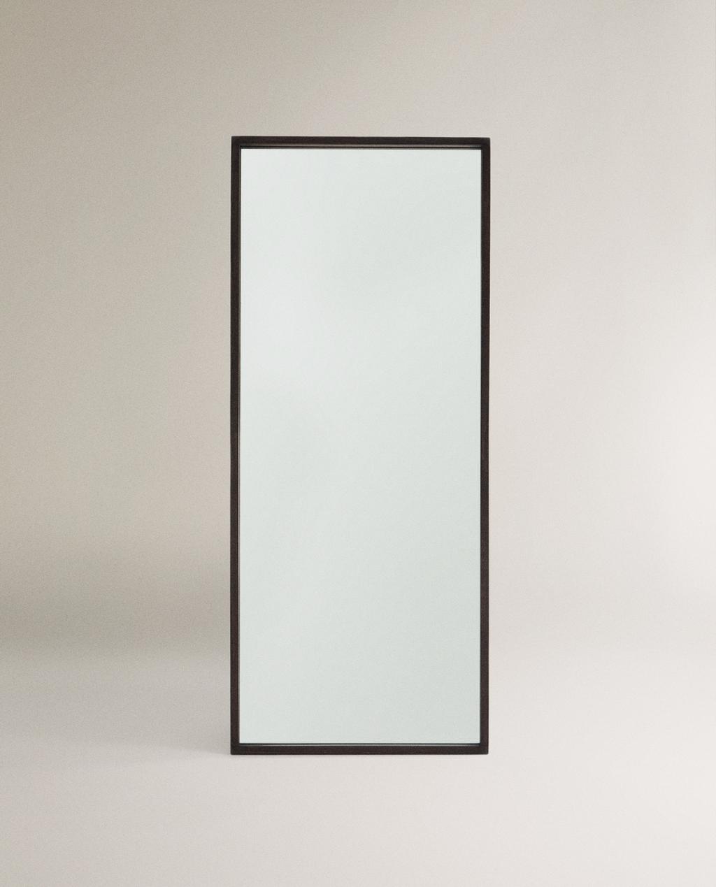VERTICAL MIRROR WITH WOODEN FRAME