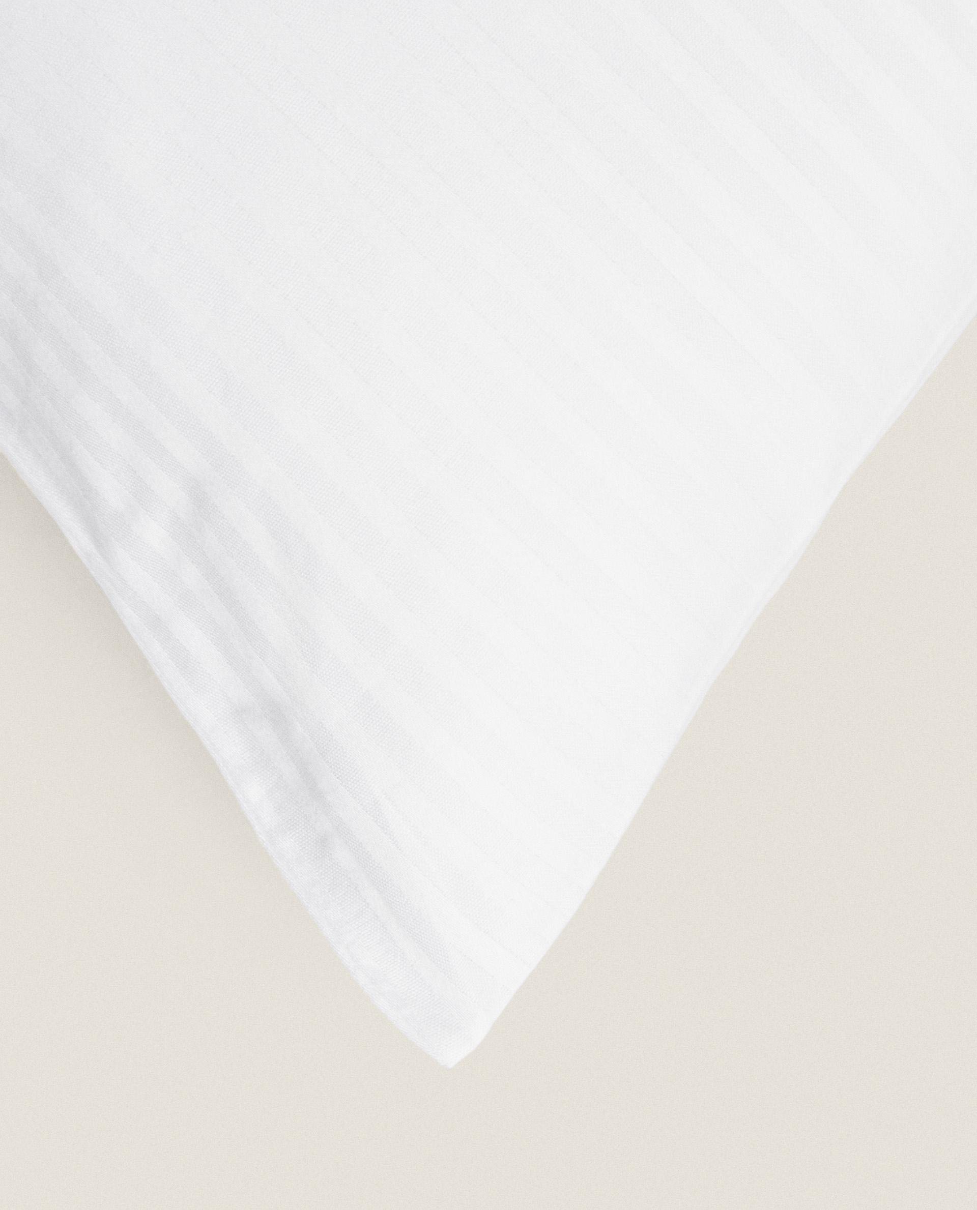 STRIPED COTTON PILLOW PROTECTOR product thumbnail 4