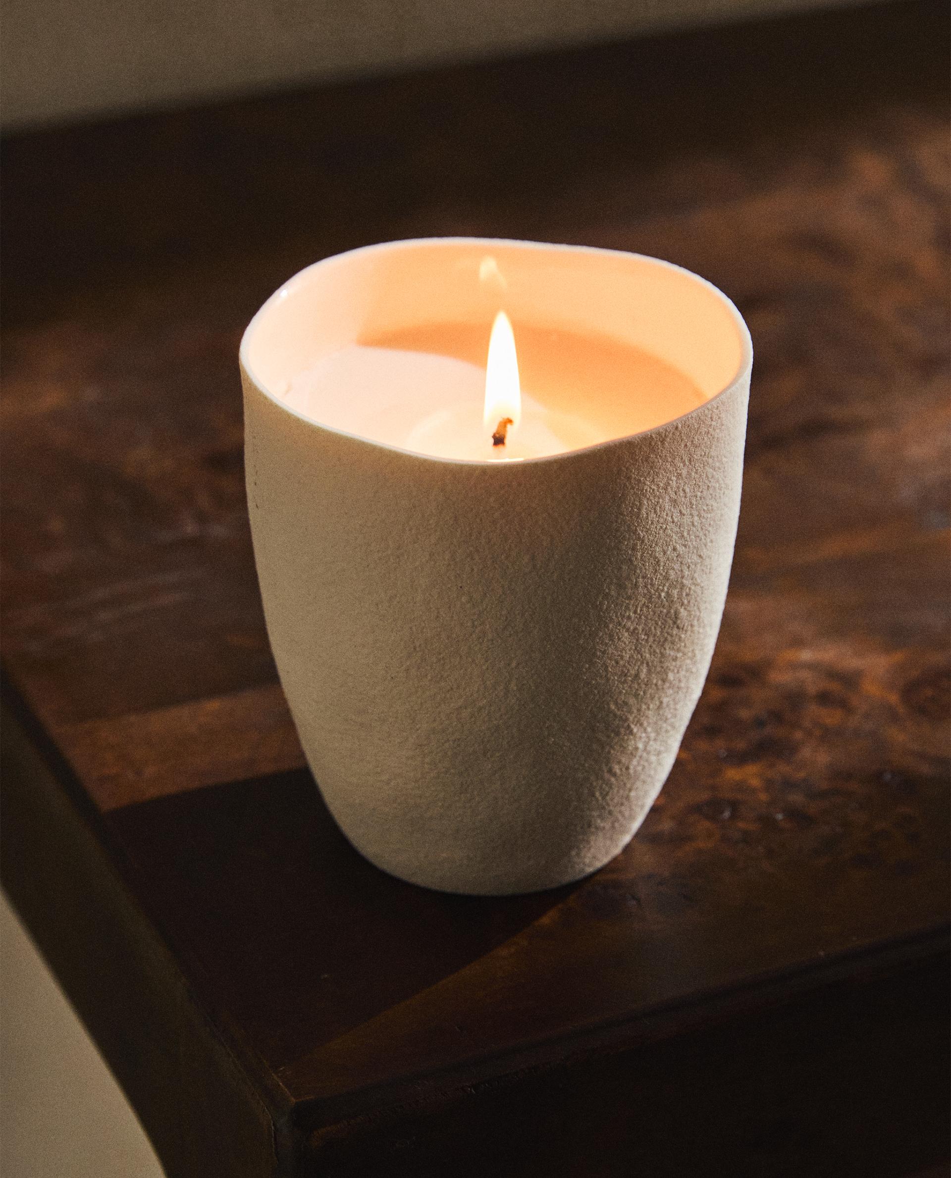 TEXTURED CERAMIC CANDLE