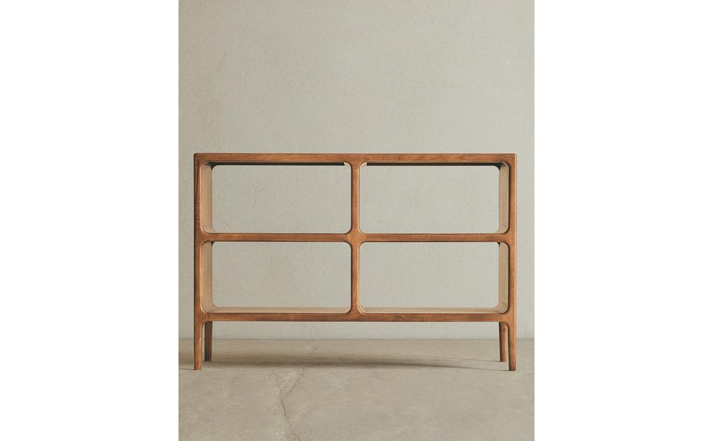MEDIUM HONEY OAK SIDEBOARD MEDIUM HONEY OAK SIDEBOARD