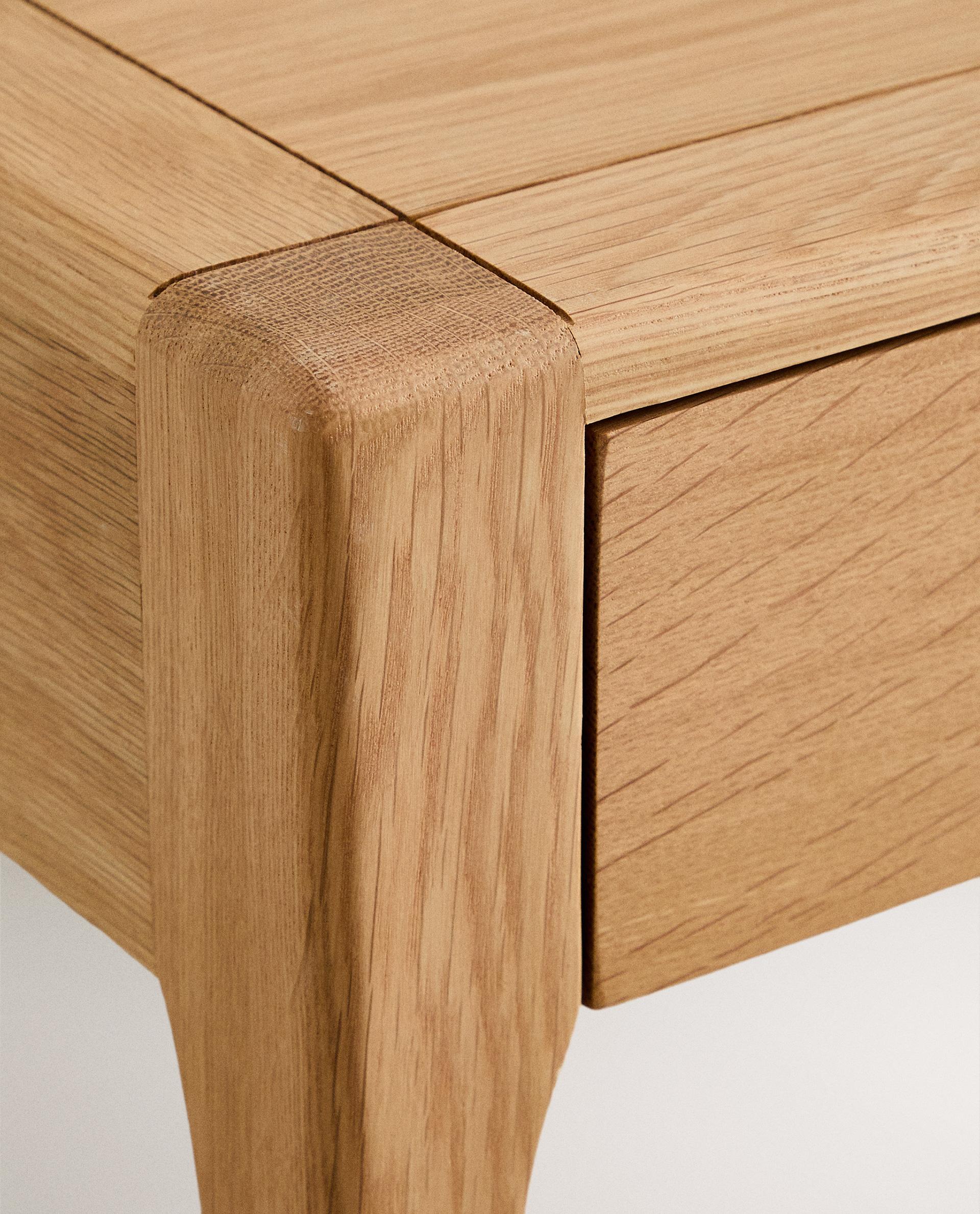 OAK BEDSIDE TABLE WITH DRAWER