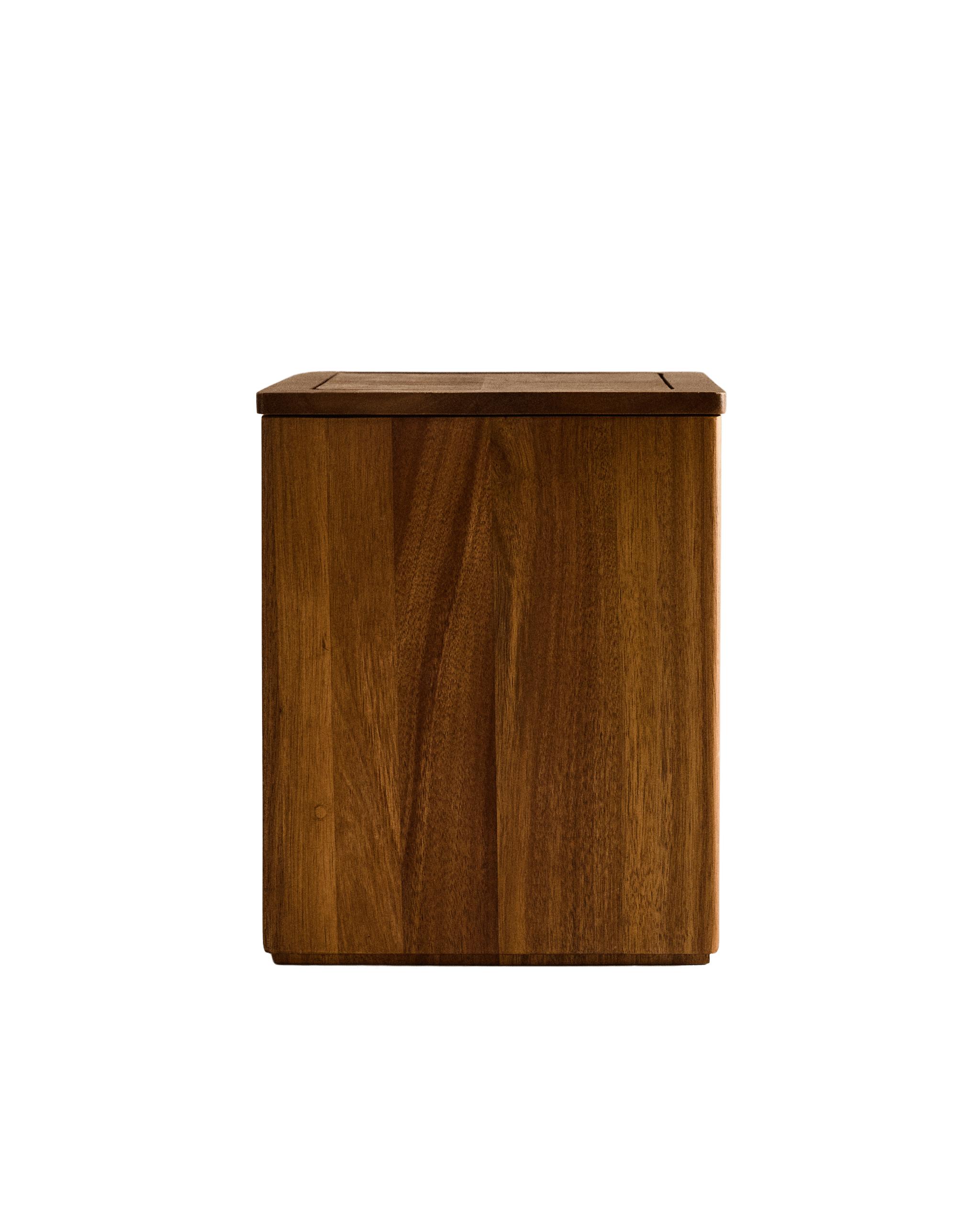 SQUARE WOODEN BATHROOM BIN product thumbnail 2