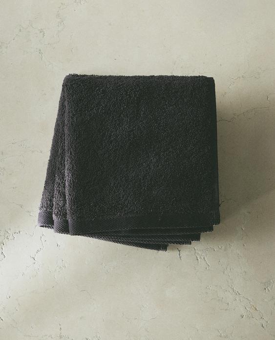 PACK OF HIGH-QUALITY COTTON HAND TOWELS (PACK OF 3) PACK OF HIGH-QUALITY COTTON HAND TOWELS (PACK OF 3)