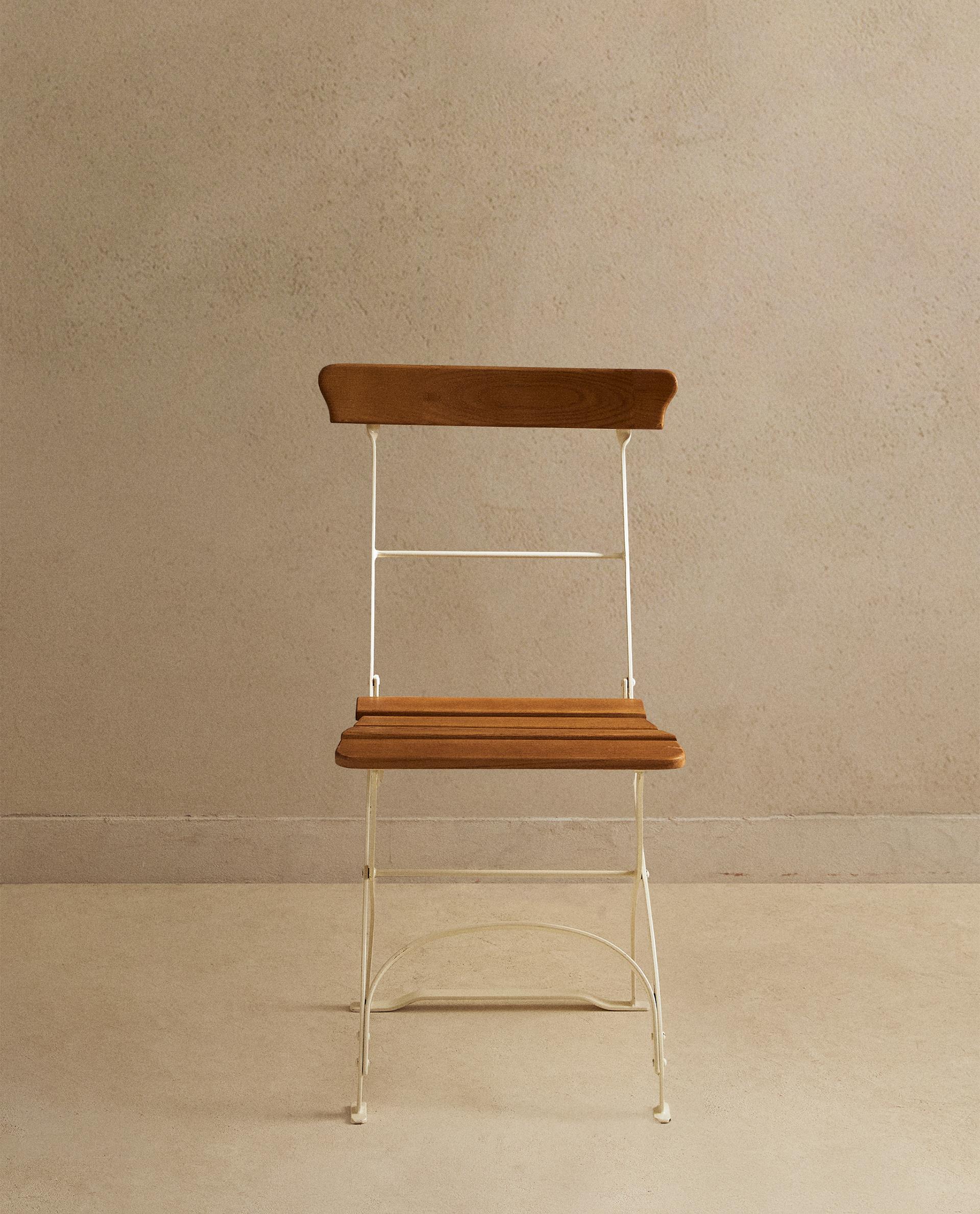 WOODEN AND METAL FOLDING CHAIR